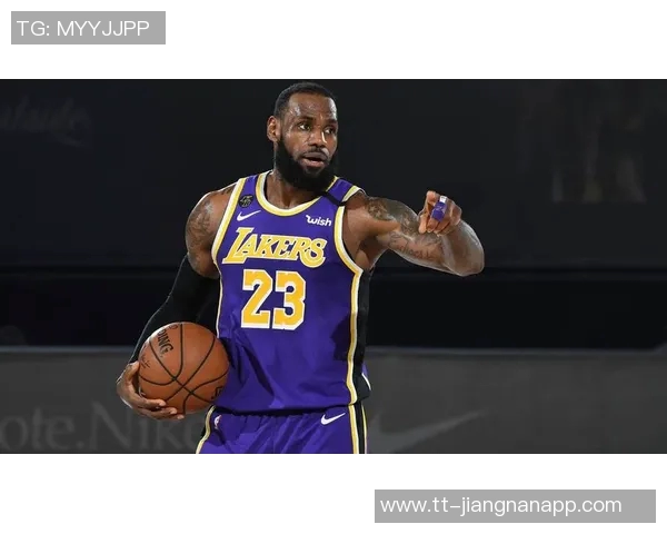 弗拉格关键时刻展现高水平运动战命中率56成为联盟本赛季最佳表现