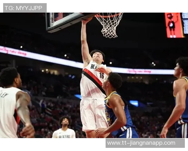 开拓者应调整战略以适应杨瀚森的风格避免尴尬境地